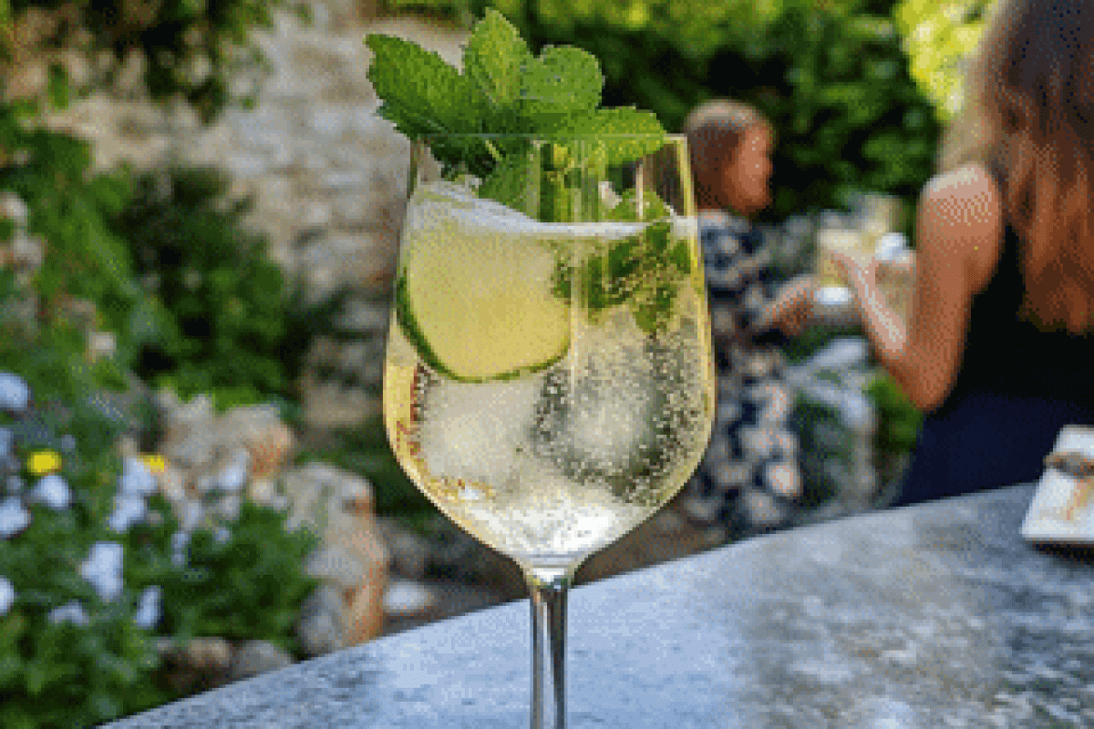 Hugo Cocktail